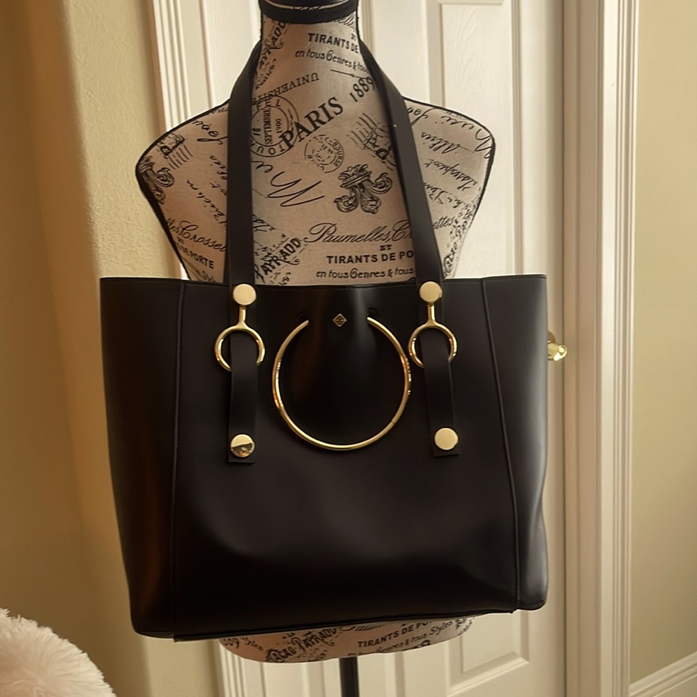 Antonio melani  leather black purse tote with should straps attached, 2 gold h
